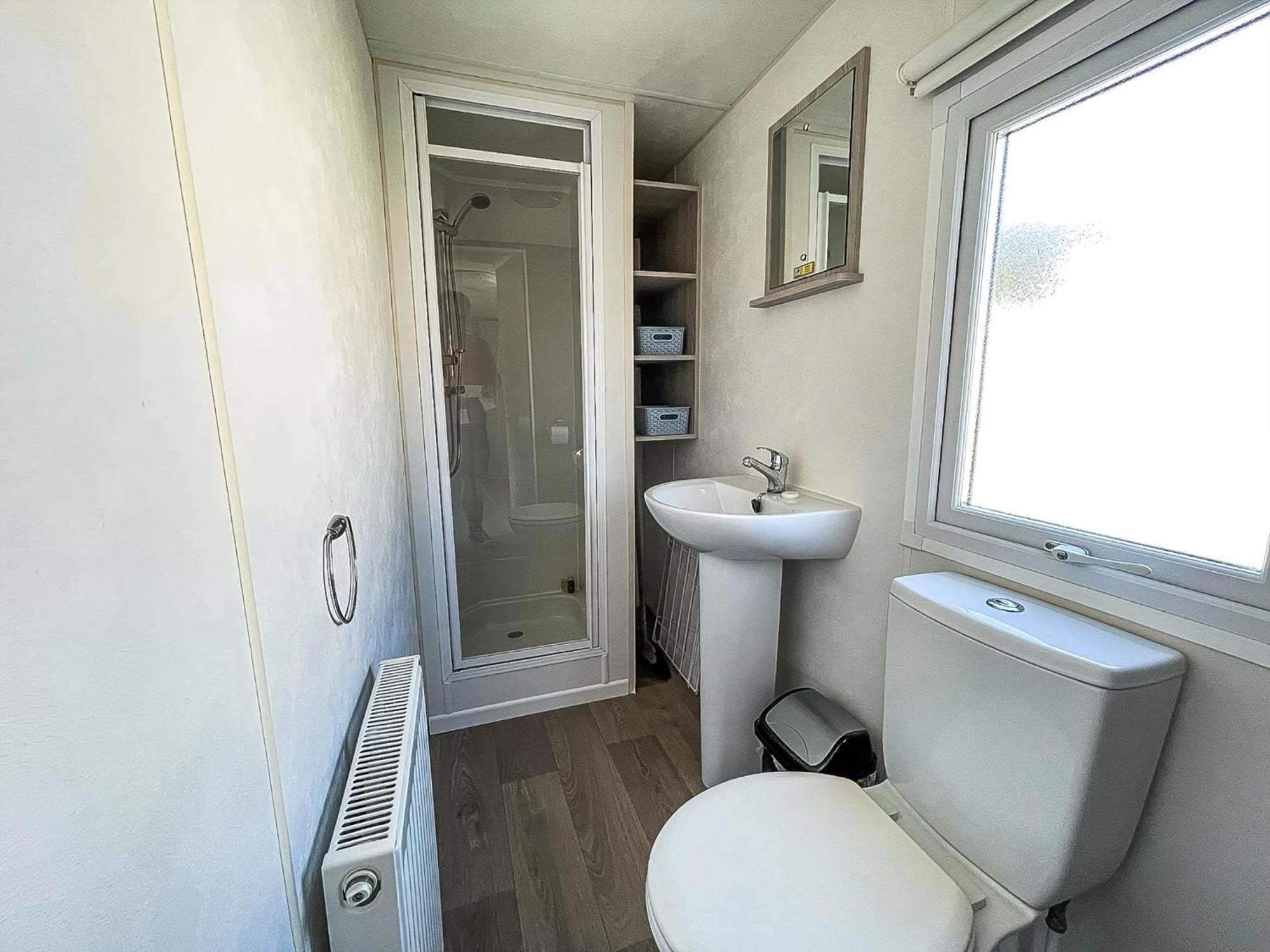 Gorgeous Caravan With Decking In Breydon Water Holiday Park, Ref 10081B Belton with Browston Екстериор снимка